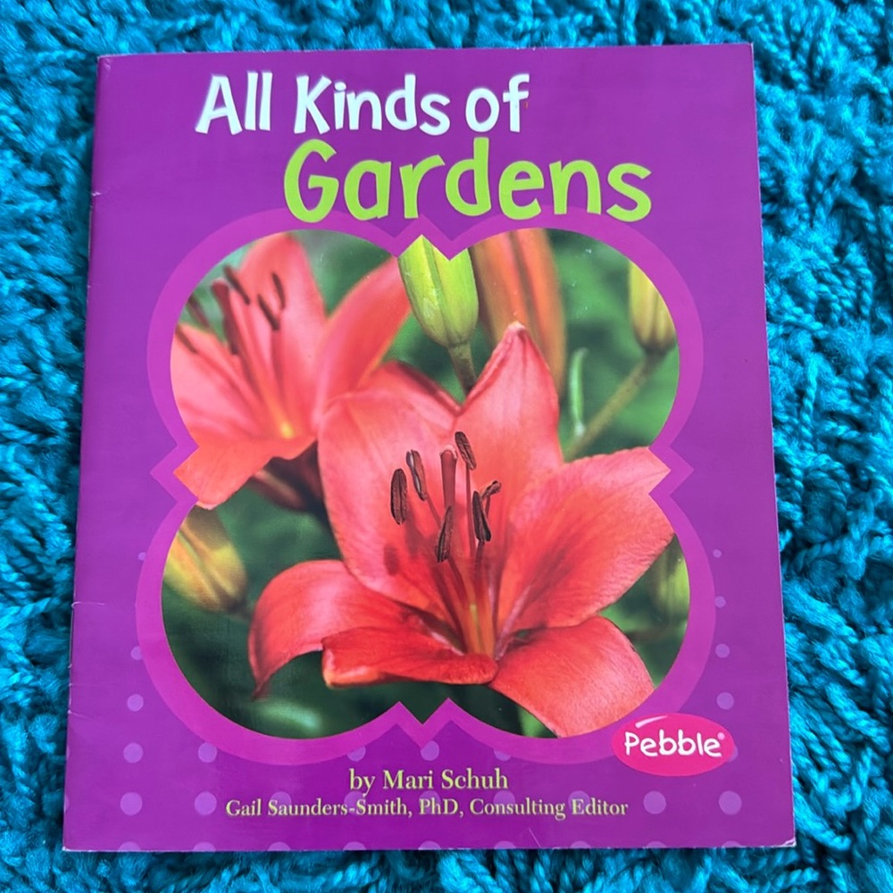 🍀2/10.00, All kinds of gardens, softcover, 2010